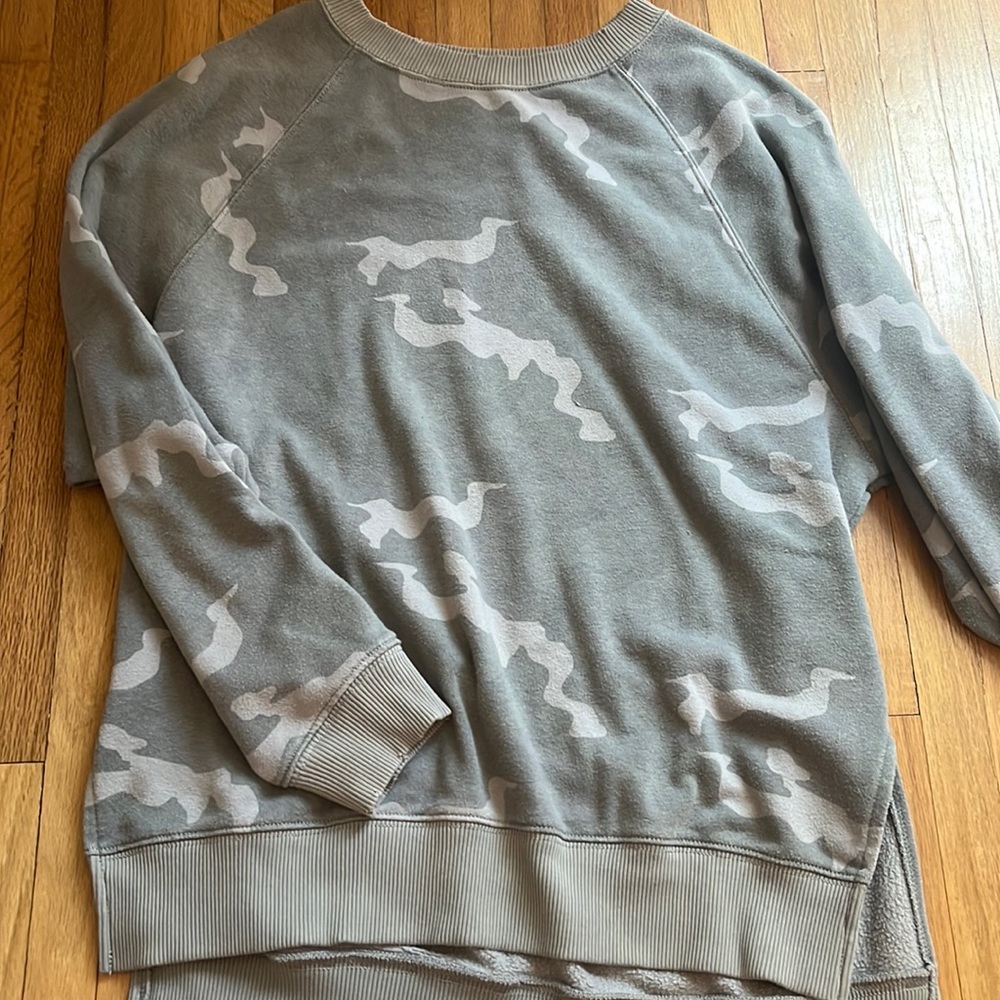 American Eagle crewneck small/medium